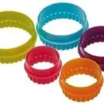 Cake Decor Plastic 5 pcs Round Shaped Plastic Cookie Biscuit Pastry Fondant and Cake Cutter