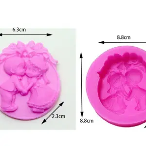 Couple holding hands silicone mould