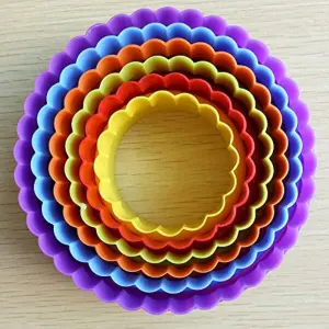 Cake Decor Plastic 5 pcs Round Shaped Plastic Cookie Biscuit Pastry Fondant and Cake Cutter