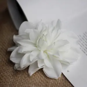 1 pcs Large white artificial flower cake topper