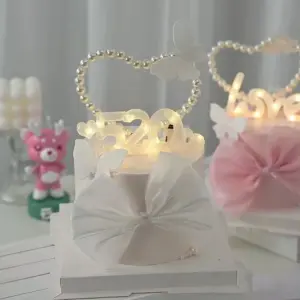 1 pcs pearl heart shaped cake topper