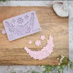 Curved detailed Flower boarder silicone mould