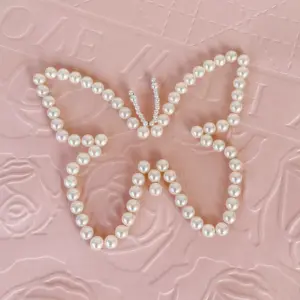 1 pcs Pearl Butterfly butterfly topper