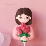 1 pcs Mom Lady holding flowers cake topper Style 2