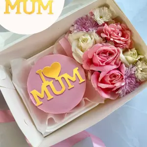 I Love mum with heart cake topper Style 2