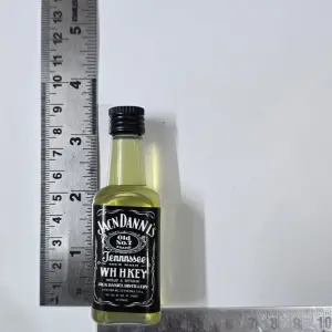 1 PC Non- Edible Miniature Mini Fake Alcohol Jack Daniel whisky bottle for cake decoration style 2