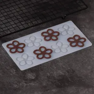 8 Cavity Flower Chocolate Garnish Silicone Mould