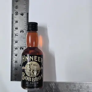 1 PC Non- Edible Miniature Mini Fake Alcohol whisky bottle for cake decoration
