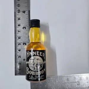 1 PC Non- Edible Miniature Mini Fake Alcohol whisky bottle for cake decoration style 6