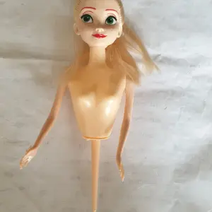 1 Piece Plastic Doll ( Frozen )