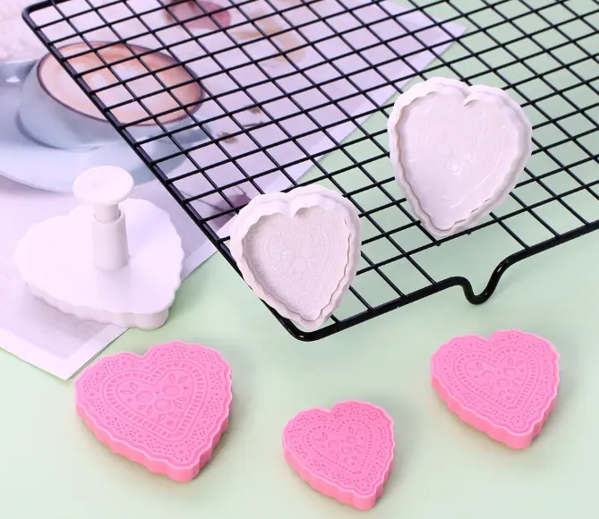 3 pcs heart texture plunger cutter set