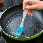 1 PCS Silicone Brush (20 Cm x 4 Cm)