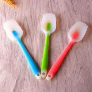 1 PCS Full Silicone Spatula Spoon 1 Piece (21.5 X 4.5 Cm,Random Colour)