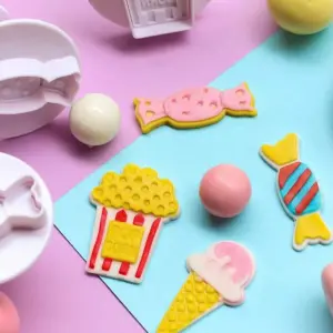 4 Pcs Cupcake and Ice Cream Plunger Cutter Set